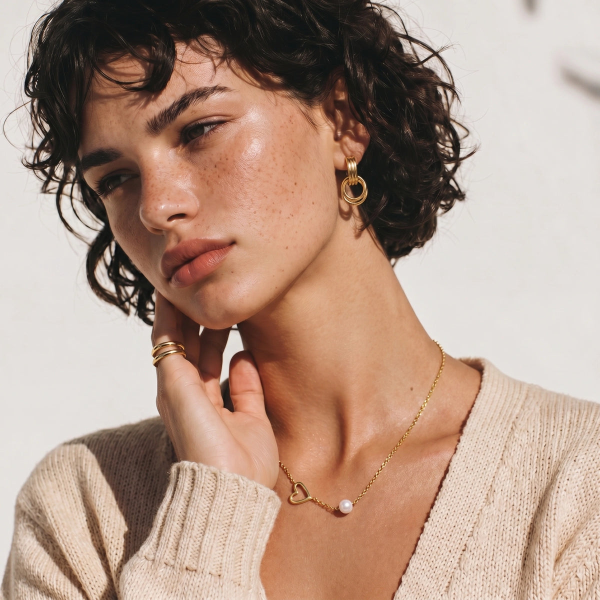 Amora Necklace