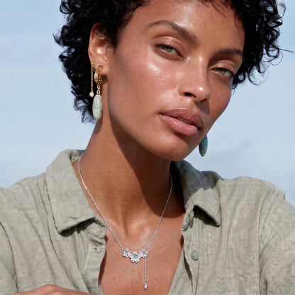 Silberne Blüten-Lariat - Vondora