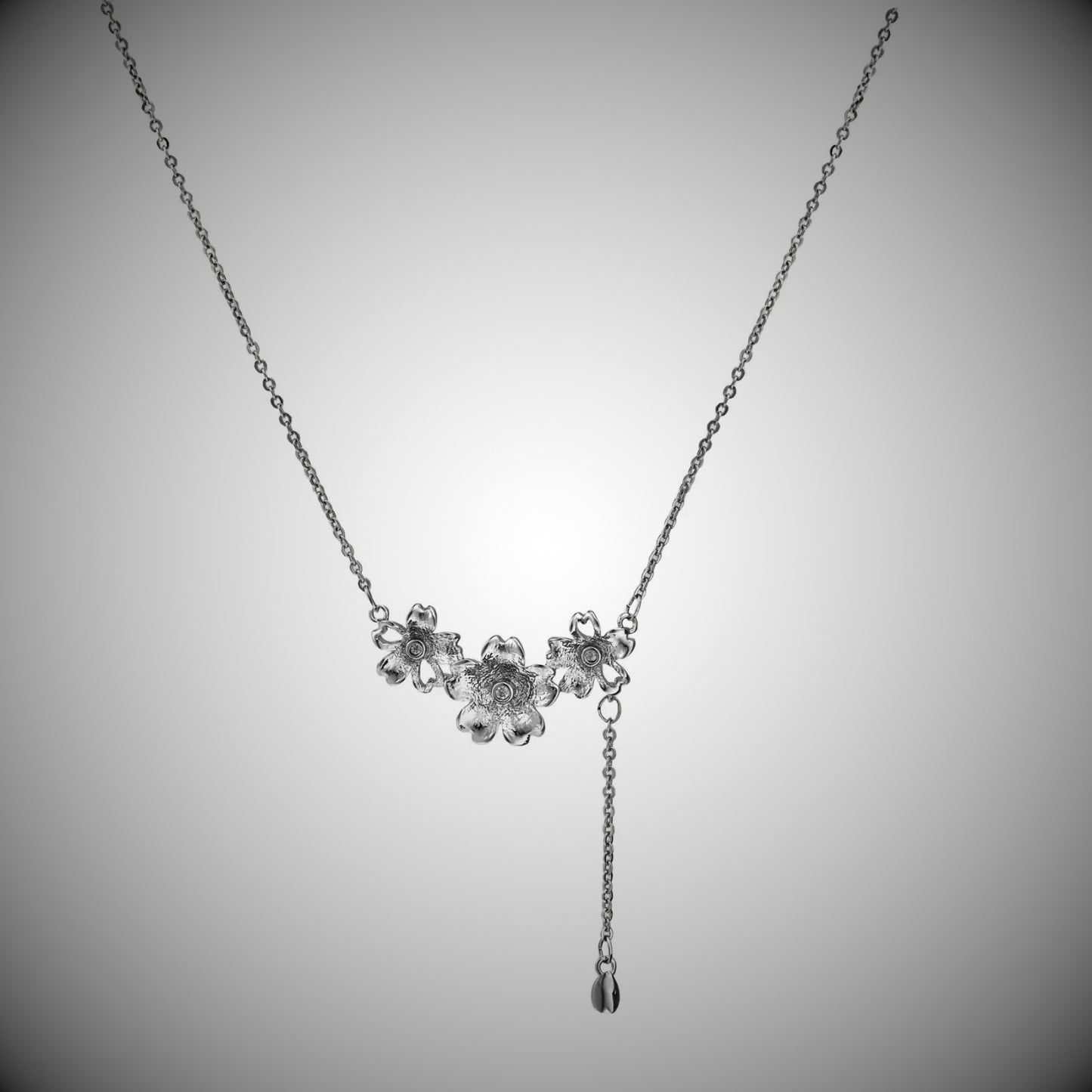 Silberne Blüten-Lariat - Vondora